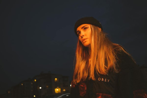 Effortlessly chic: mastering the art of high fashion trends in uk street style – your essential guide