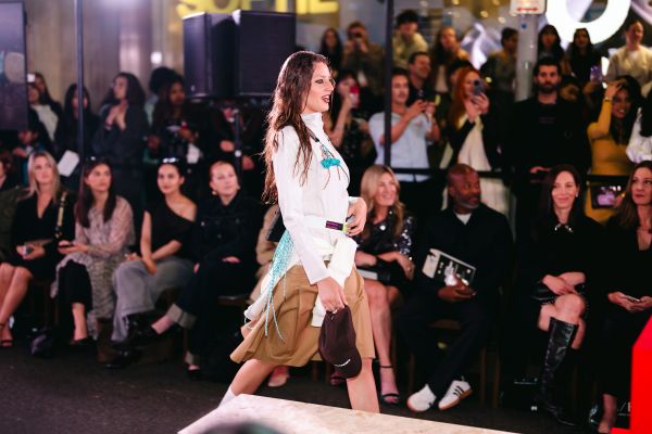 Effortlessly chic: mastering the art of high fashion trends in uk street style – your essential guide