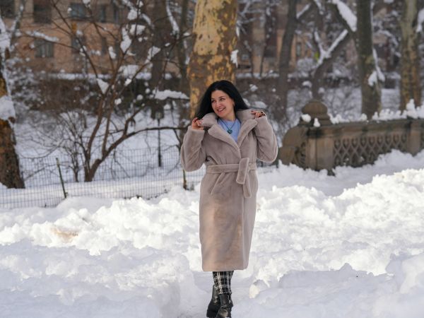 The definitive handbook for choosing the ideal stockings for formal winter occasions in the uk