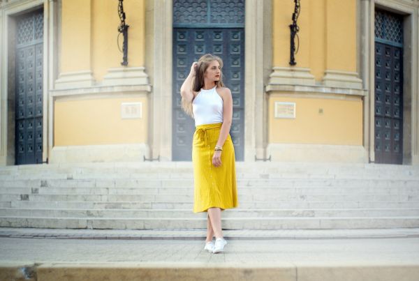 Transform your style: chic midi skirt outfit ideas for fashionable living in sheffield